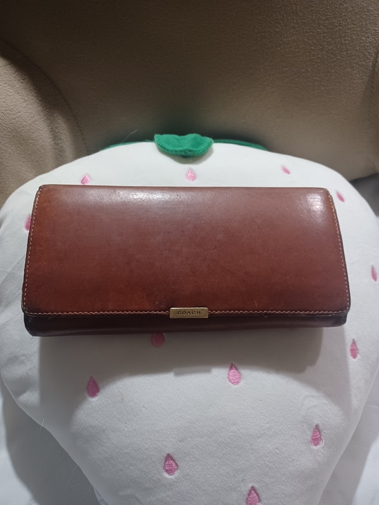 Coach Handbags - Vtg Coach Lexington Leather Long Continental Wallet with Gold Plaque